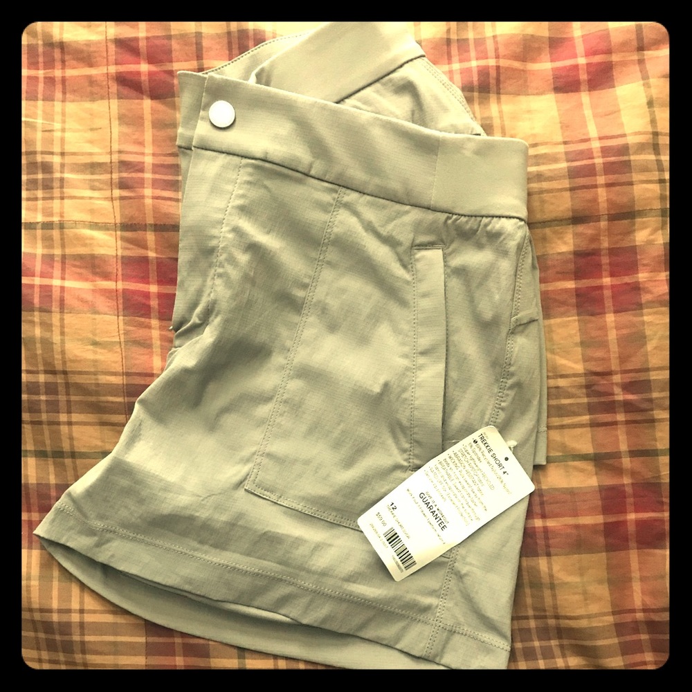 Athleta Trekkie Short 4”